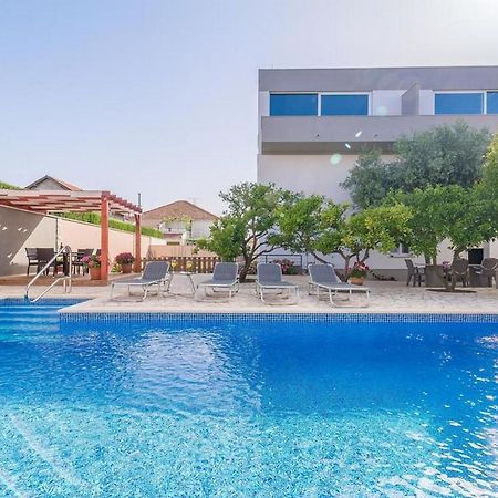Apartments Villa Odesa With Shared Pool Zadar Eksteriør billede