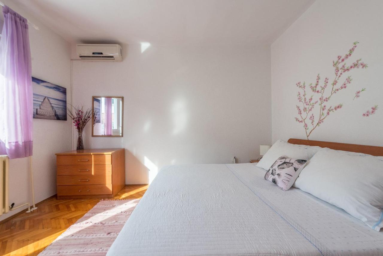 Apartments Villa Odesa With Shared Pool Zadar Eksteriør billede