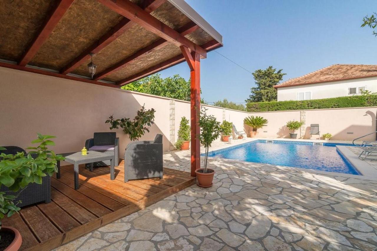 Apartments Villa Odesa With Shared Pool Zadar Eksteriør billede
