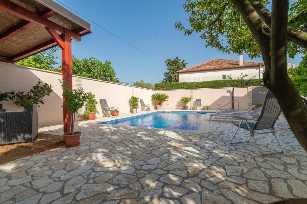 Apartments Villa Odesa With Shared Pool Zadar Eksteriør billede