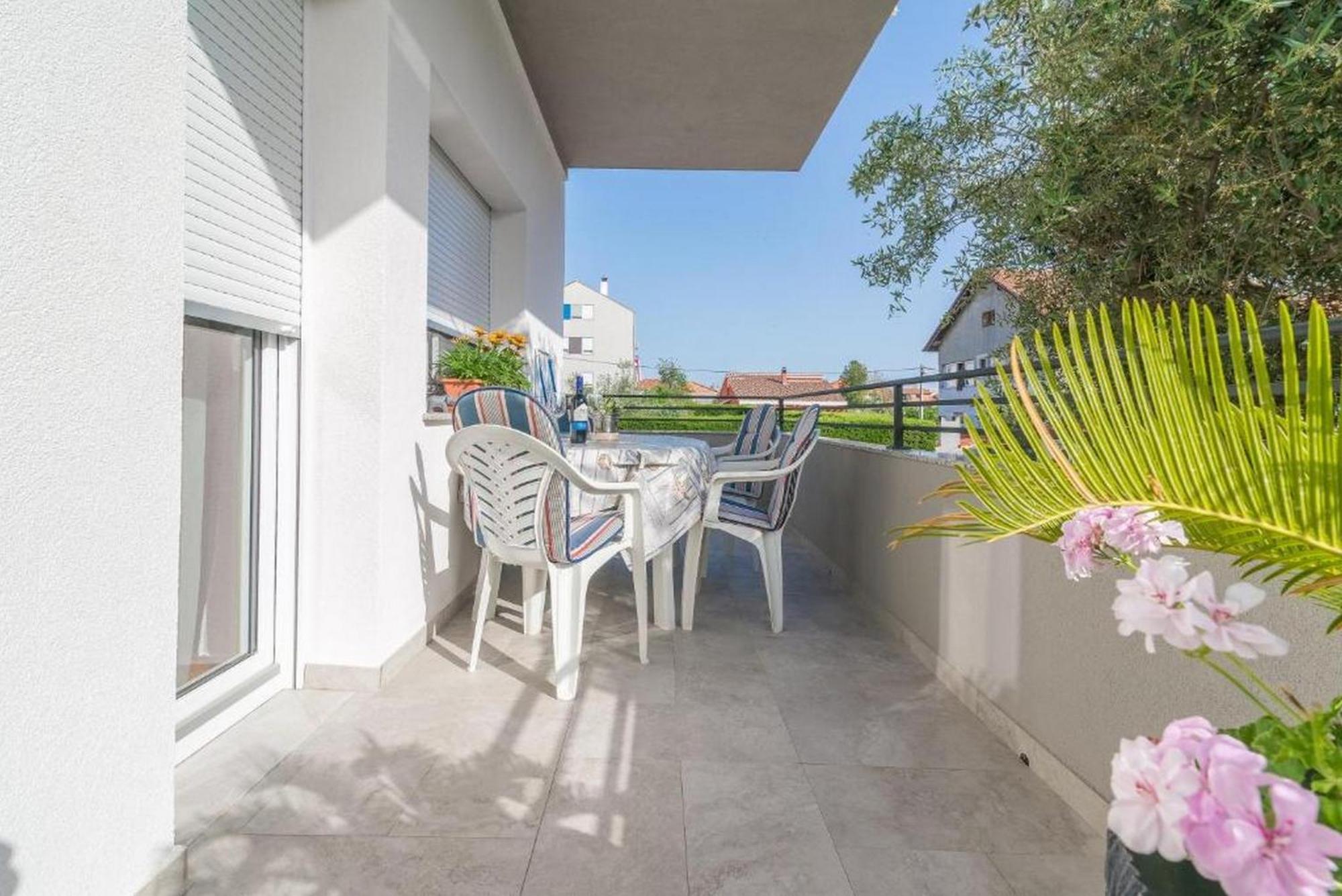 Apartments Villa Odesa With Shared Pool Zadar Værelse billede