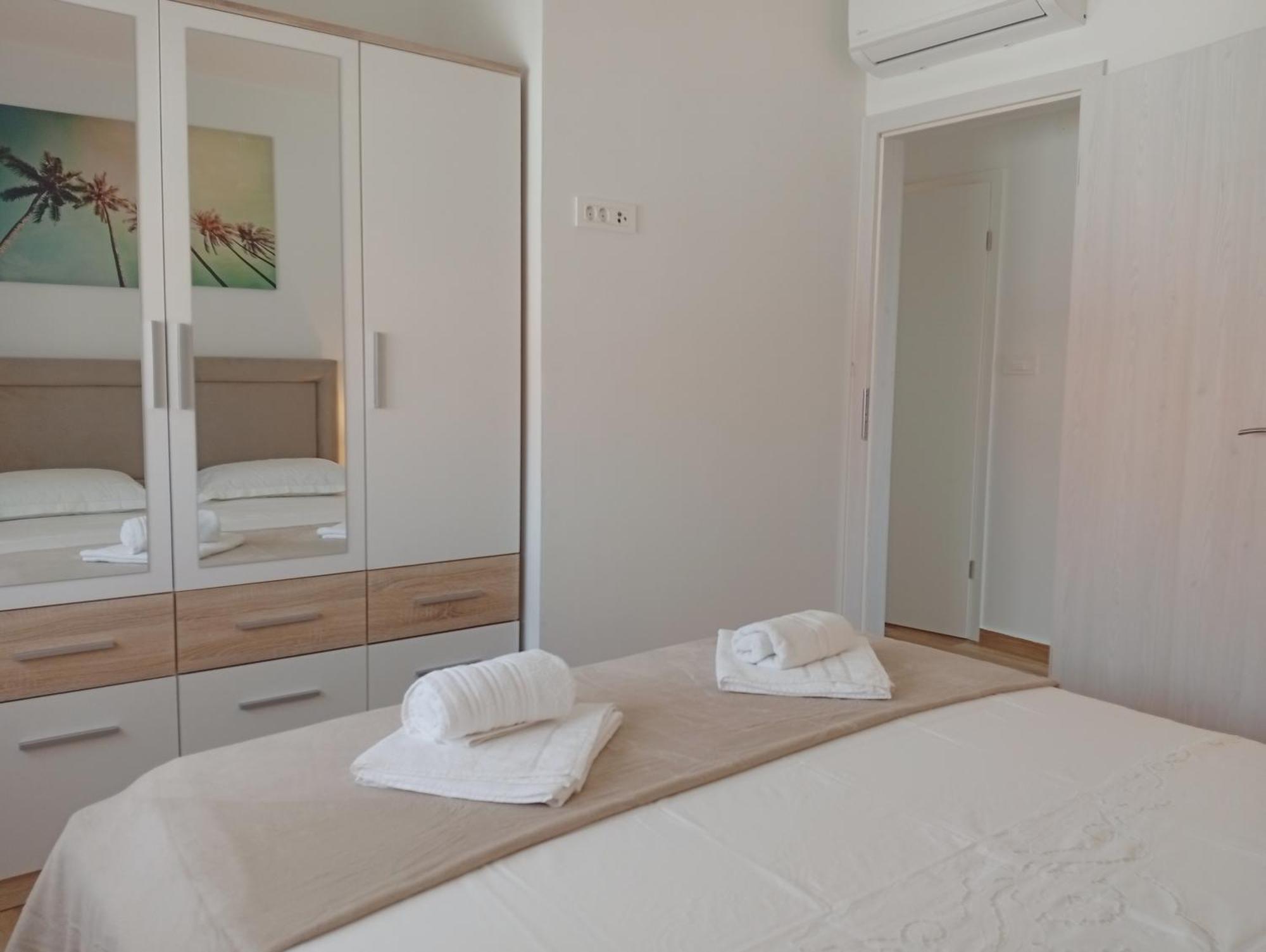 Apartments Villa Odesa With Shared Pool Zadar Værelse billede